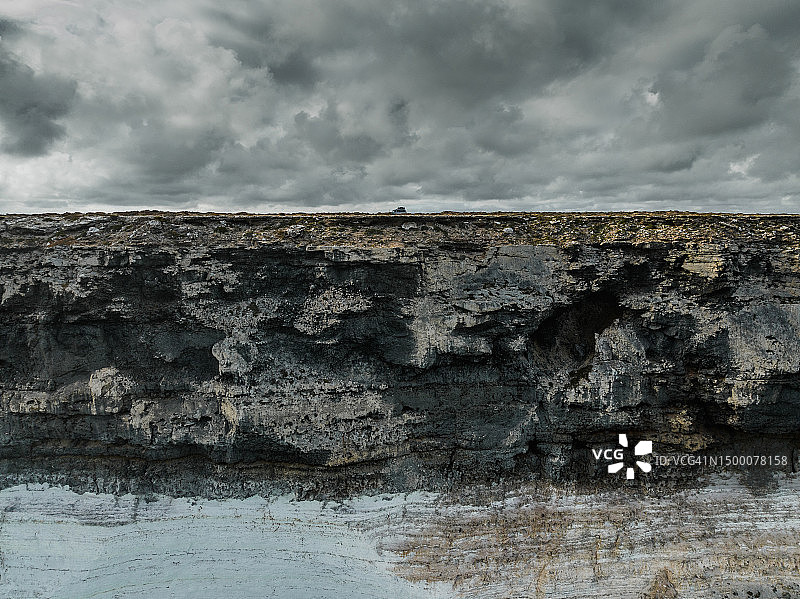 澳大利亚南澳大利亚邦达悬崖顶部的四驱车航拍照片图片素材