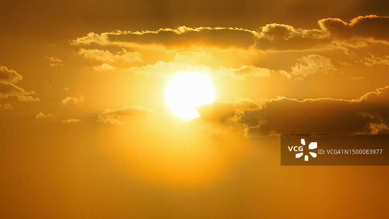 在通往天堂的路上图片素材