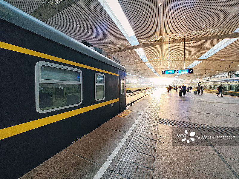 济南火车站清晨图片素材