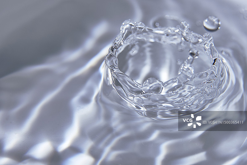 西班牙水滴特写图片素材