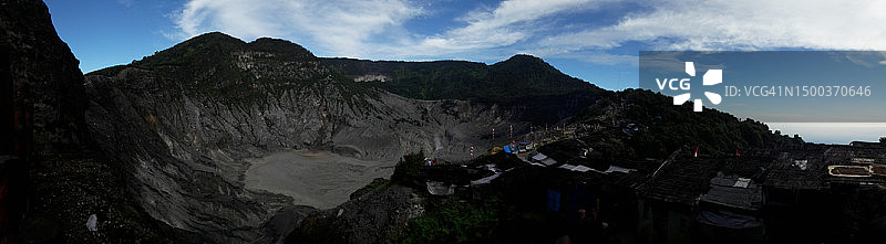 建筑与山脉全景图片素材