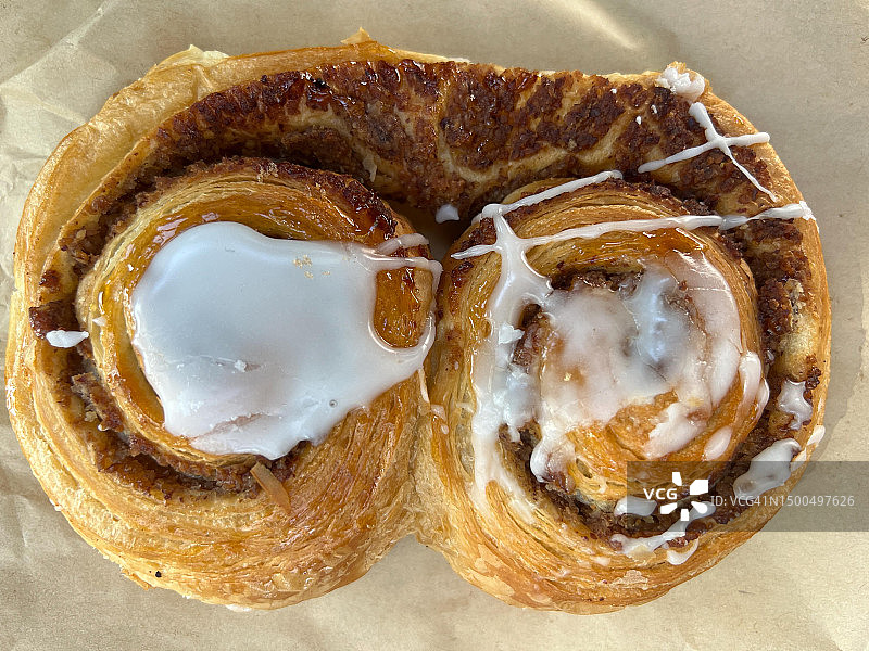 大型传统肉桂百吉饼图片素材