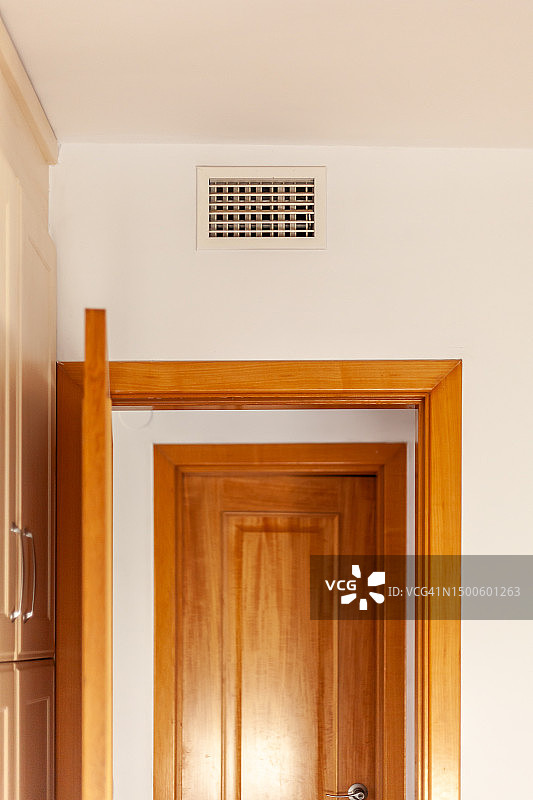 家用热泵空调智能格栅图片素材