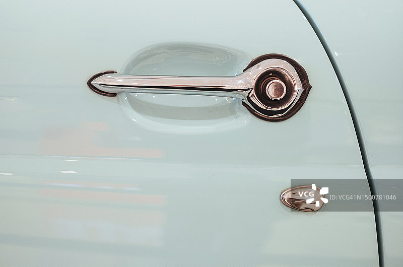 经典汽车把手特写图片素材