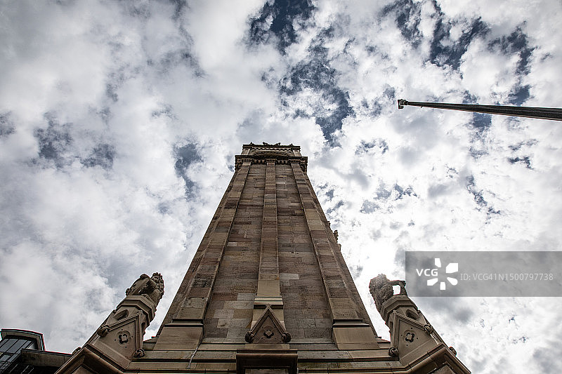 仰望贝尔法斯特建筑图片素材