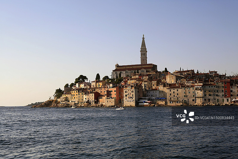 克罗地亚伊斯特拉半岛西海岸的罗维尼图片素材