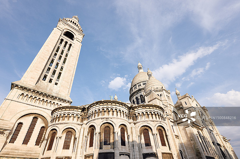 夏日里的圣心大教堂图片素材