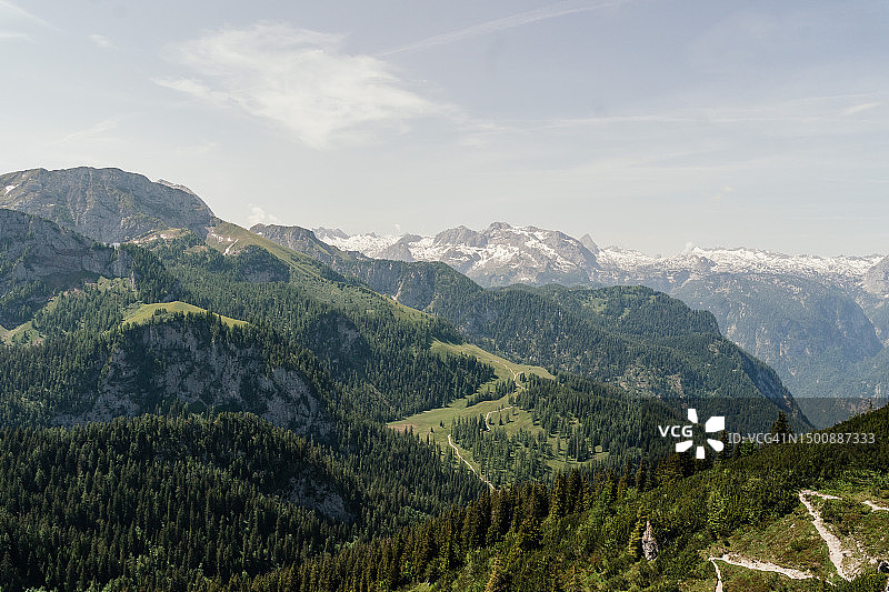 从耶拿看到的山景图片素材