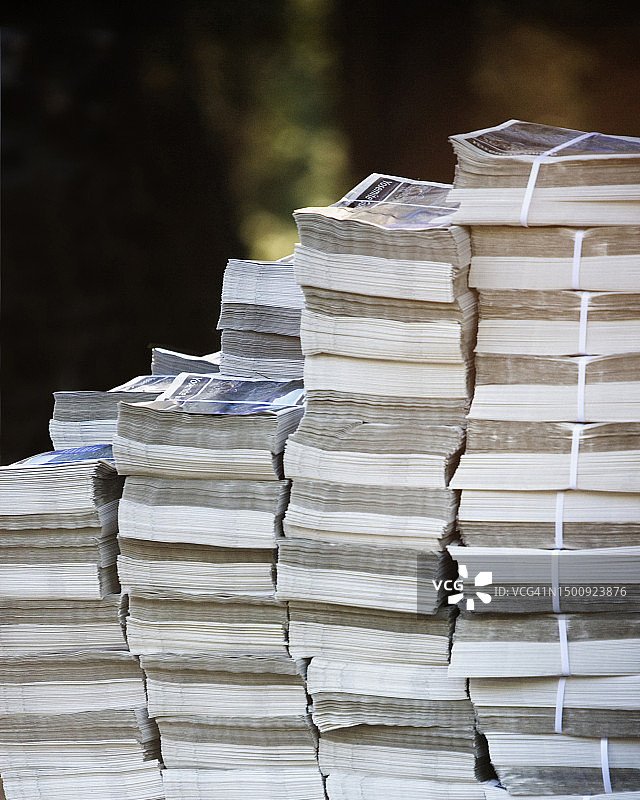 印刷纸质小册子堆图片素材