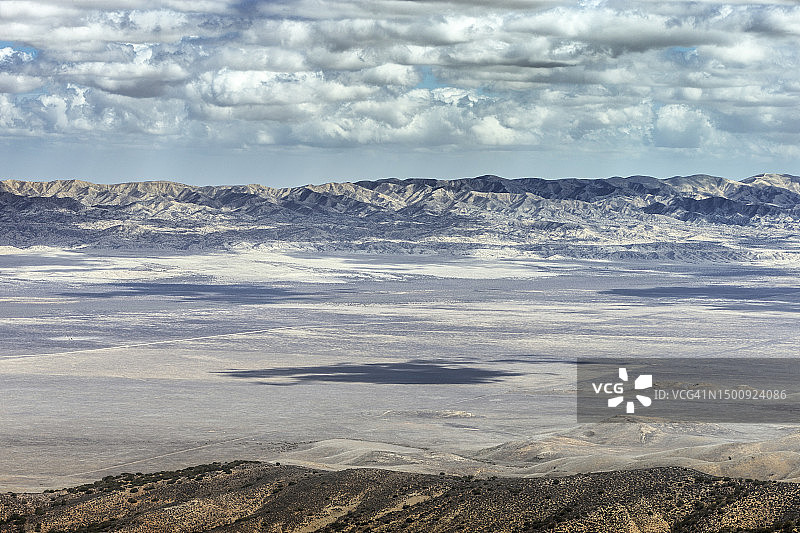 卡里佐平原上的壮丽云景图片素材