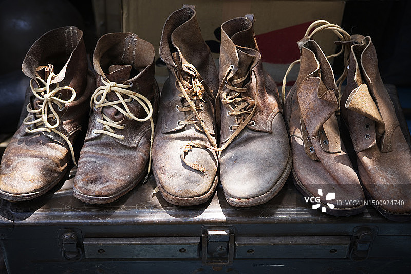 旧皮鞋图片素材