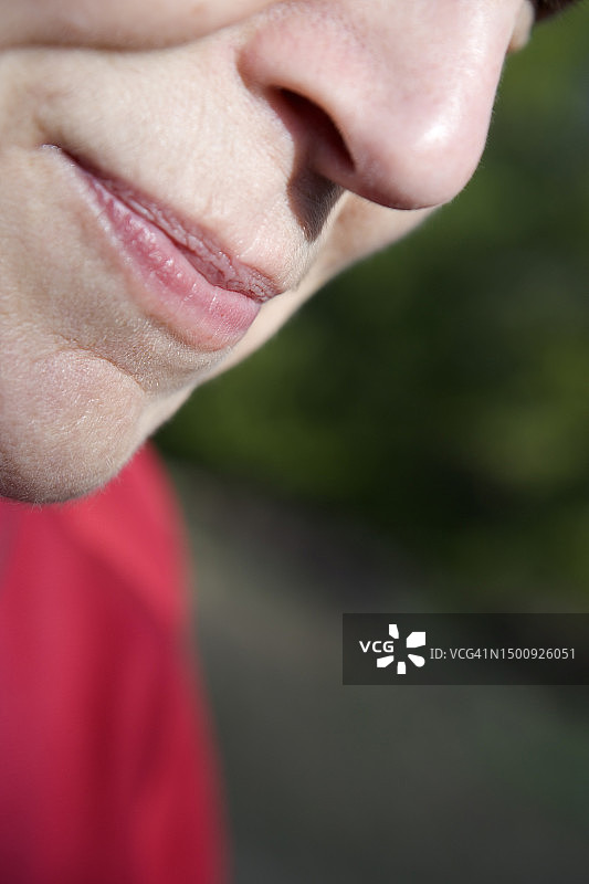 女人的鼻子和嘴巴图片素材