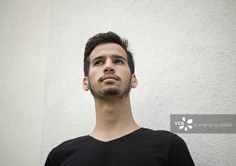 年轻人画像图片素材