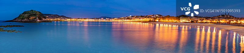 西班牙吉普斯夸圣塞瓦斯蒂安海滩日落图片素材