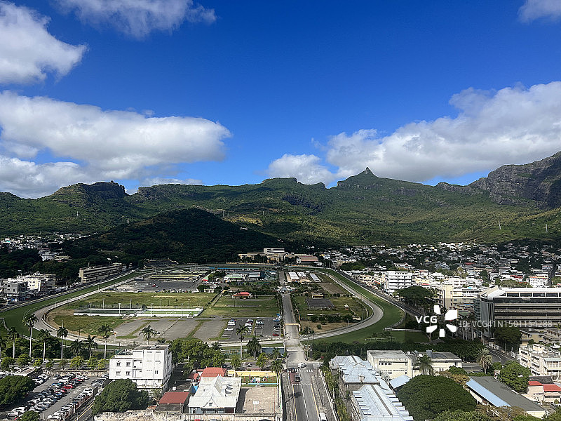 毛里求斯路易港城市建筑物高角度视图图片素材