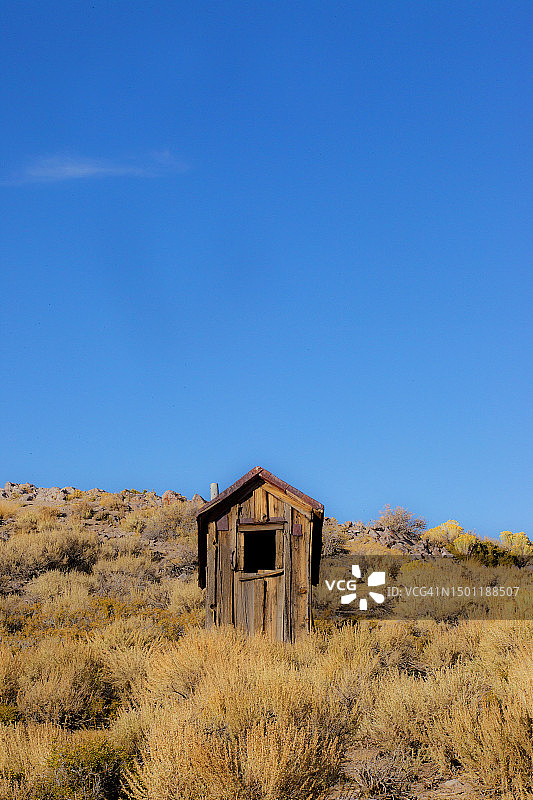 户外厕所 - Bodie鬼镇 - 系列的一部分图片素材