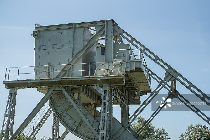 连接法国贝努维尔和朗维尔的飞马桥，诺曼底图片素材