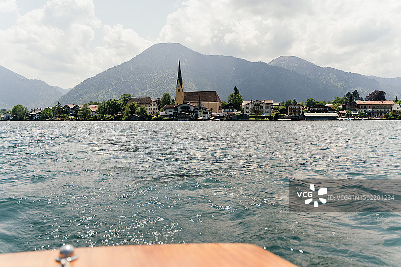 泰根湖的船上景观照片图片素材