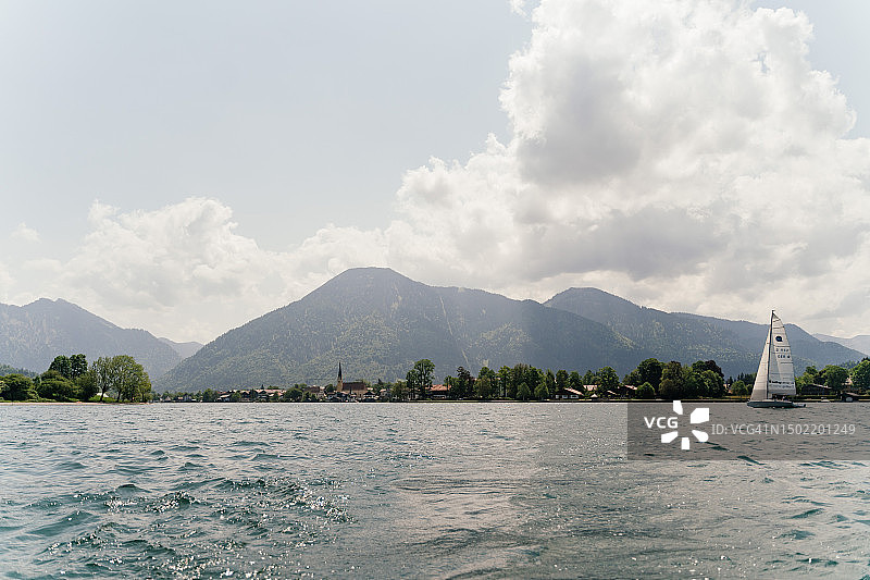 泰根湖的船上景观照片图片素材