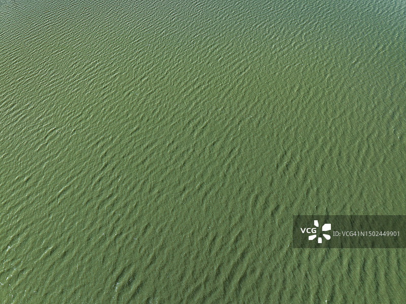 澳大利亚西澳大利亚州邓布利永湖水面航拍图片素材