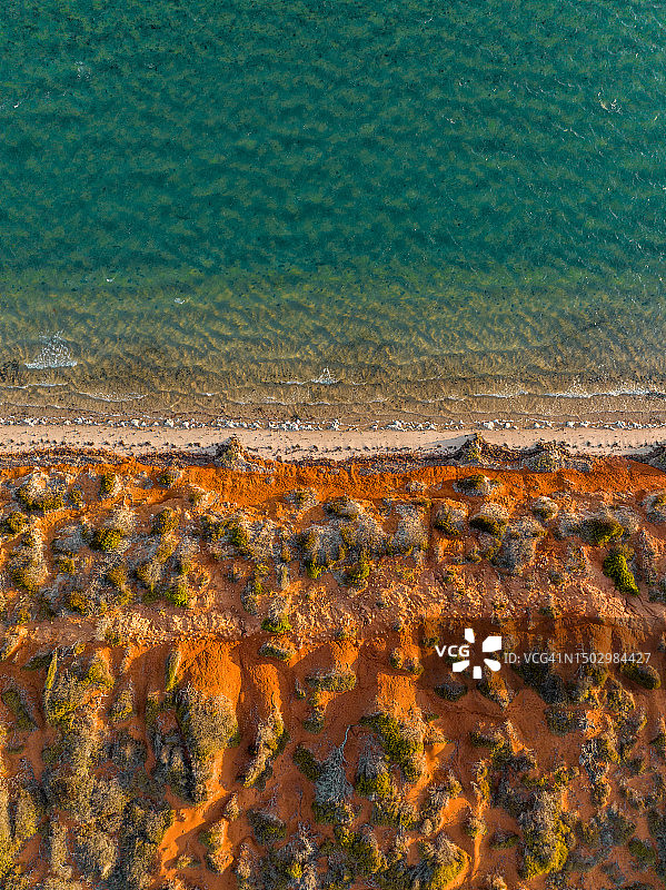 航拍印度洋和西澳大利亚鲨鱼湾的橙色景观图片素材