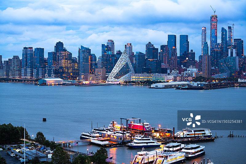 金融商务大楼与曼哈顿西区图片素材