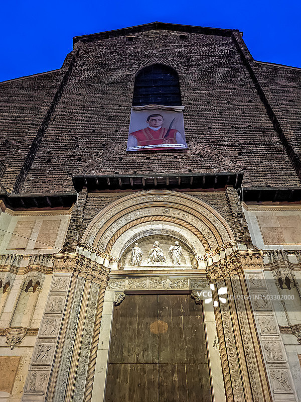 马乔列广场的圣白托略大殿图片素材