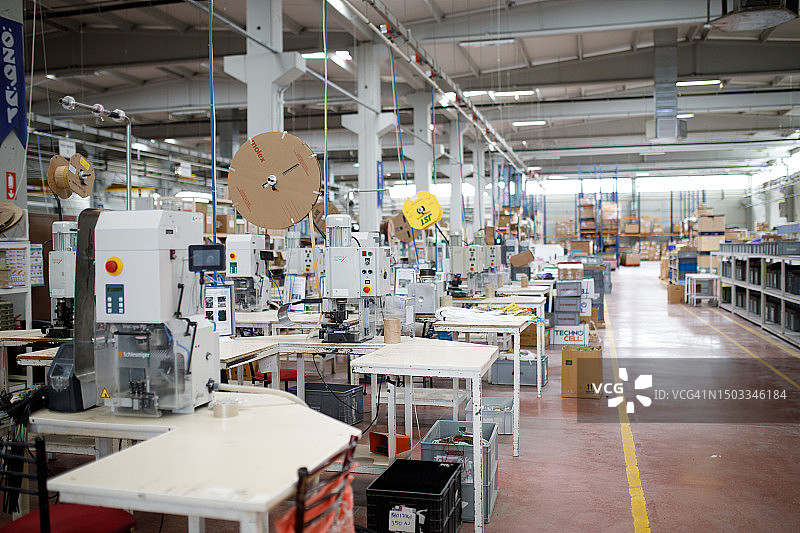 空旷的制造工厂图片素材