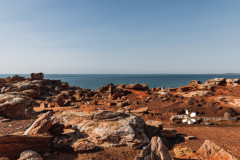 西澳大利亚布鲁姆甘休姆角阳光下的岩石图片素材