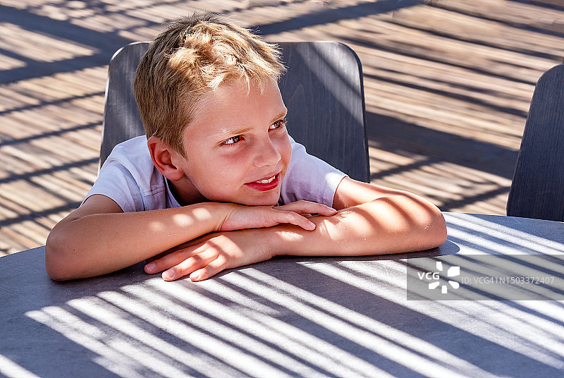 快乐的海滩时光图片素材