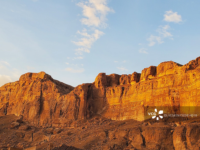 也门哈德拉毛省岩石山脉风光图片素材