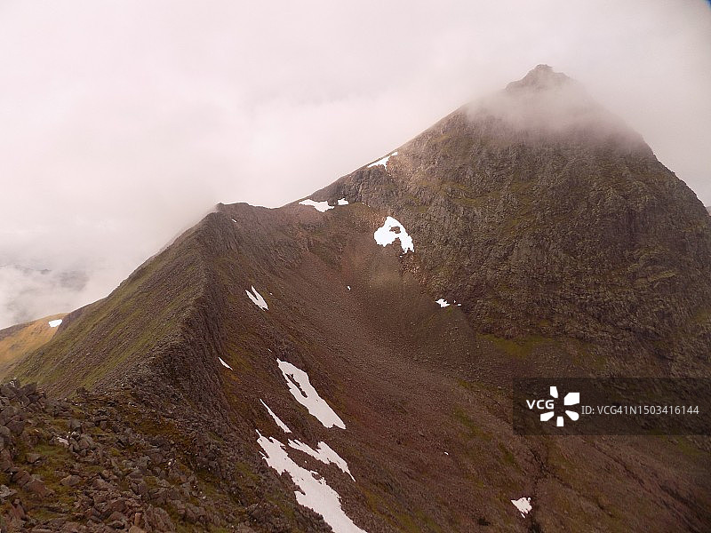 英国威廉堡雾中山脉风光图片素材