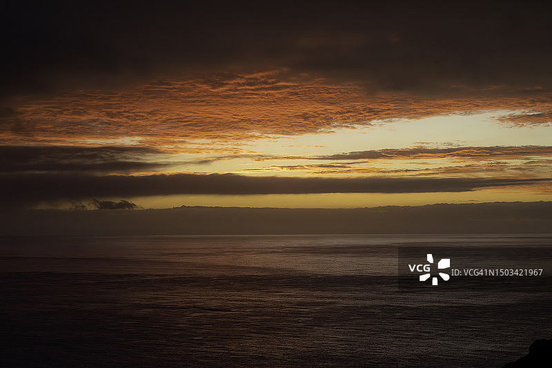 新西兰雷因格角日落时分的海景图片素材