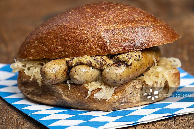 德国沃尔恩扎赫桌上的汉堡特写图片素材