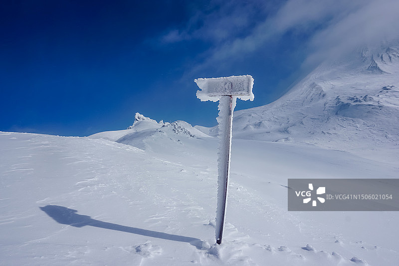 俄罗斯雪山风光图片素材