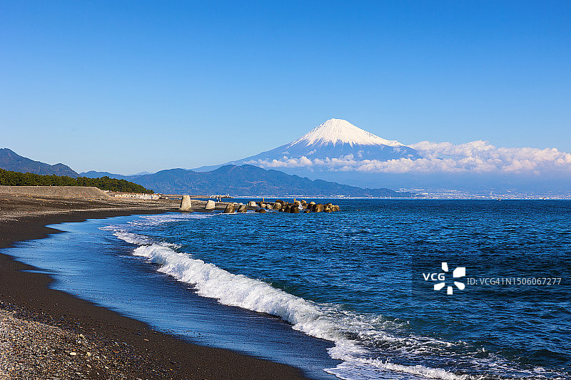 日本静冈的碧海蓝天美景图片素材