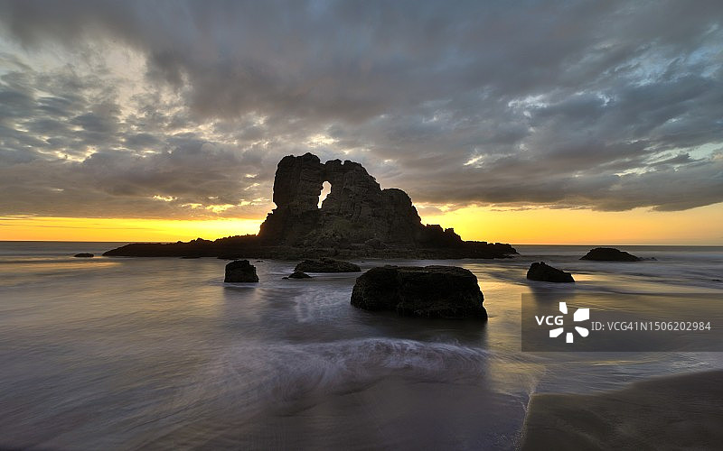 奥克兰海滩的傍晚光线，新西兰图片素材