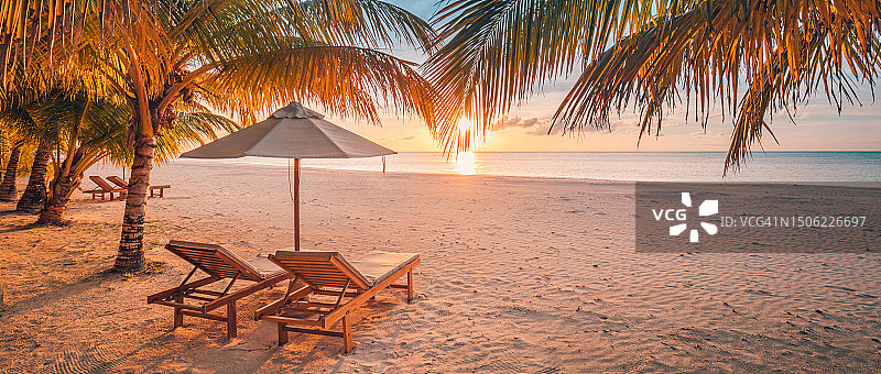 马尔代夫阿里夫达鲁环礁热带海滩美景图片素材