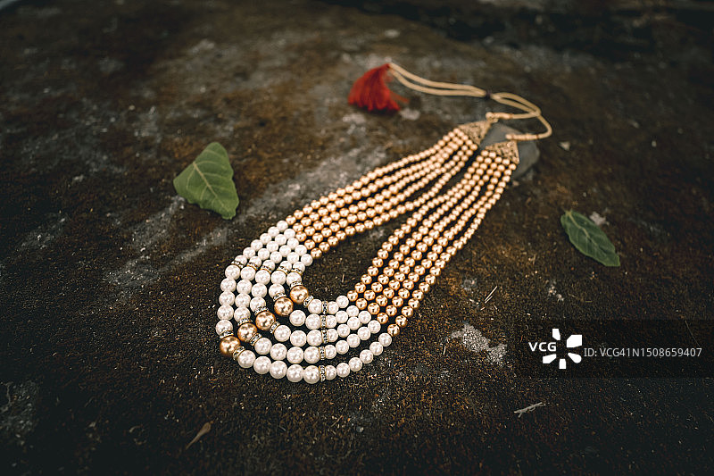 印度婚礼男士珠宝首饰图片素材