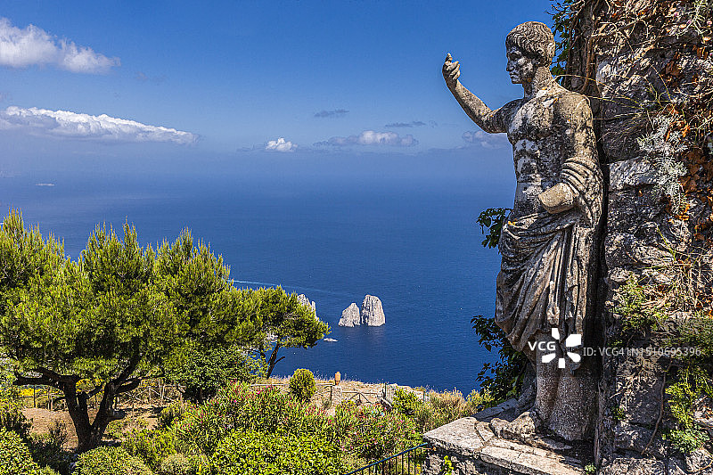 卡普里岛，索拉罗山与法拉廖尼图片素材