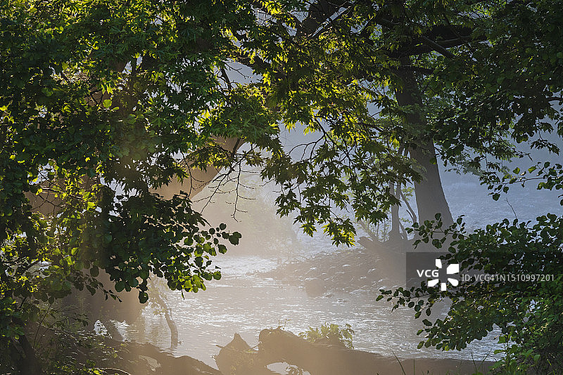 Voidomatis河的美丽景色图片素材