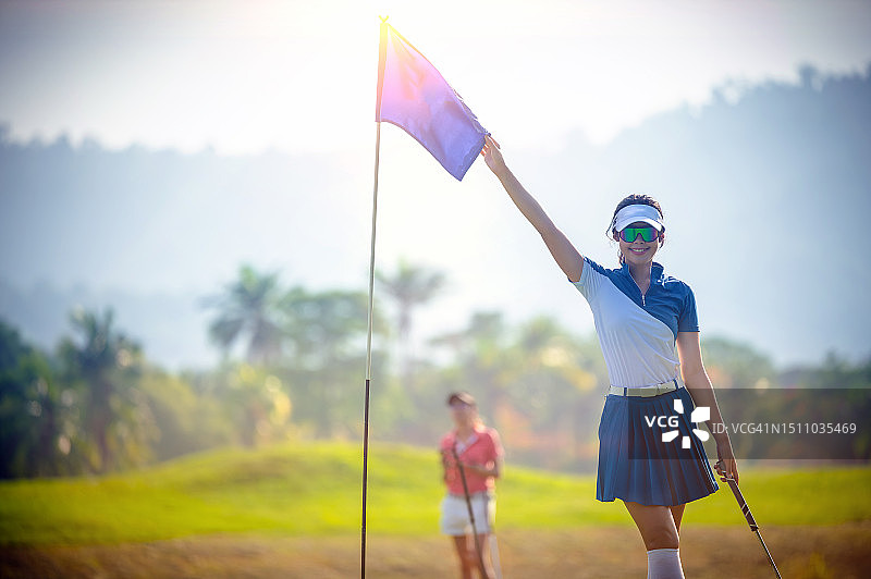 女高尔夫球运动员图片素材
