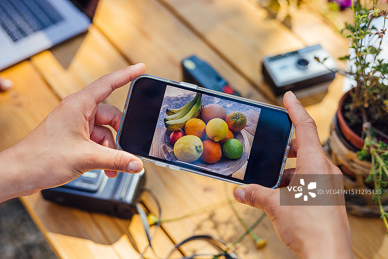 拍摄智能手机照片图片素材