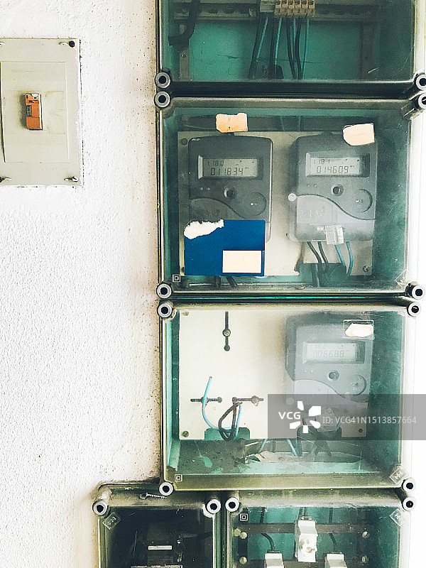 旧配电箱图片素材