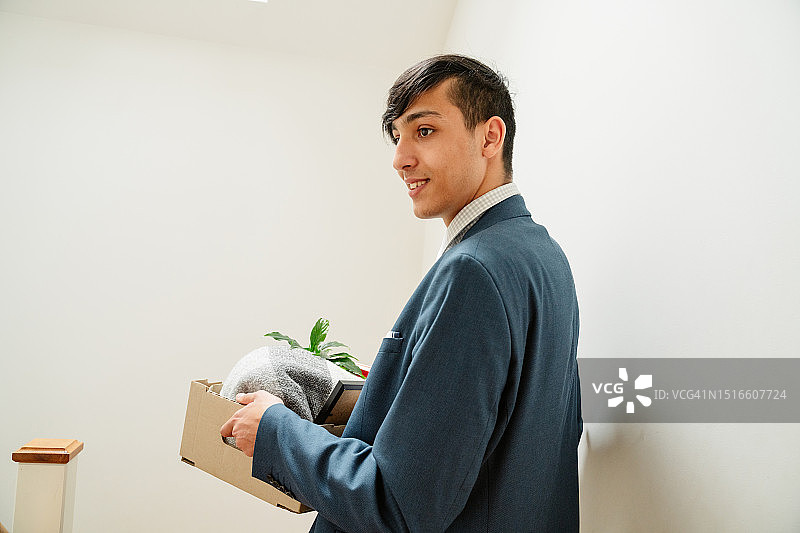 搬入首套公寓或合租房图片素材