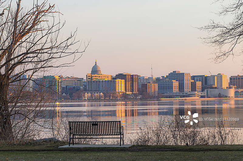 美国威斯康星州麦迪逊市城市建筑景观图片素材