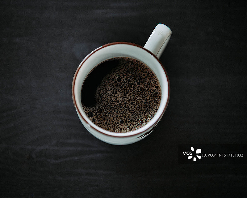桌上的咖啡高角度视图，梅德福，俄勒冈州，美国图片素材