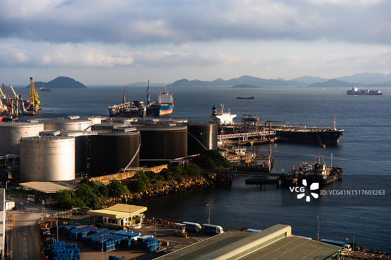 香港工业区的油罐图片素材