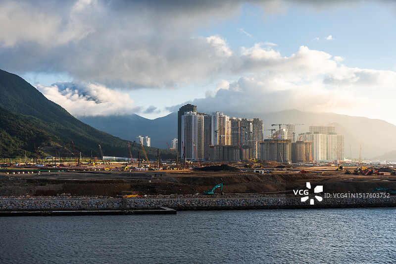 香港新界在建的密集高层住宅公寓楼图片素材