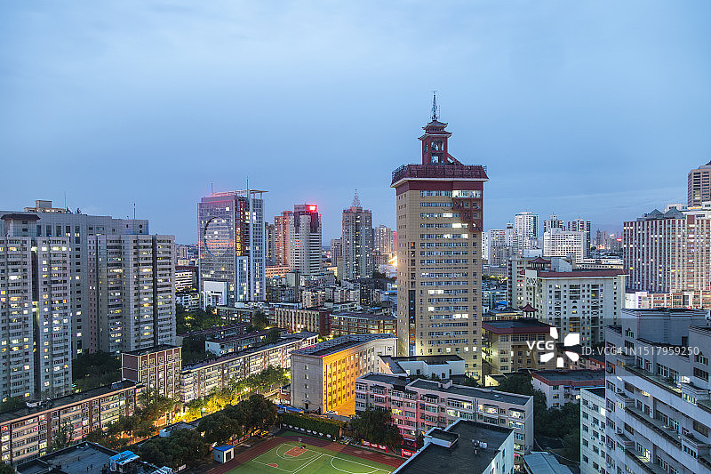 乌鲁木齐城市天际线夜景图片素材